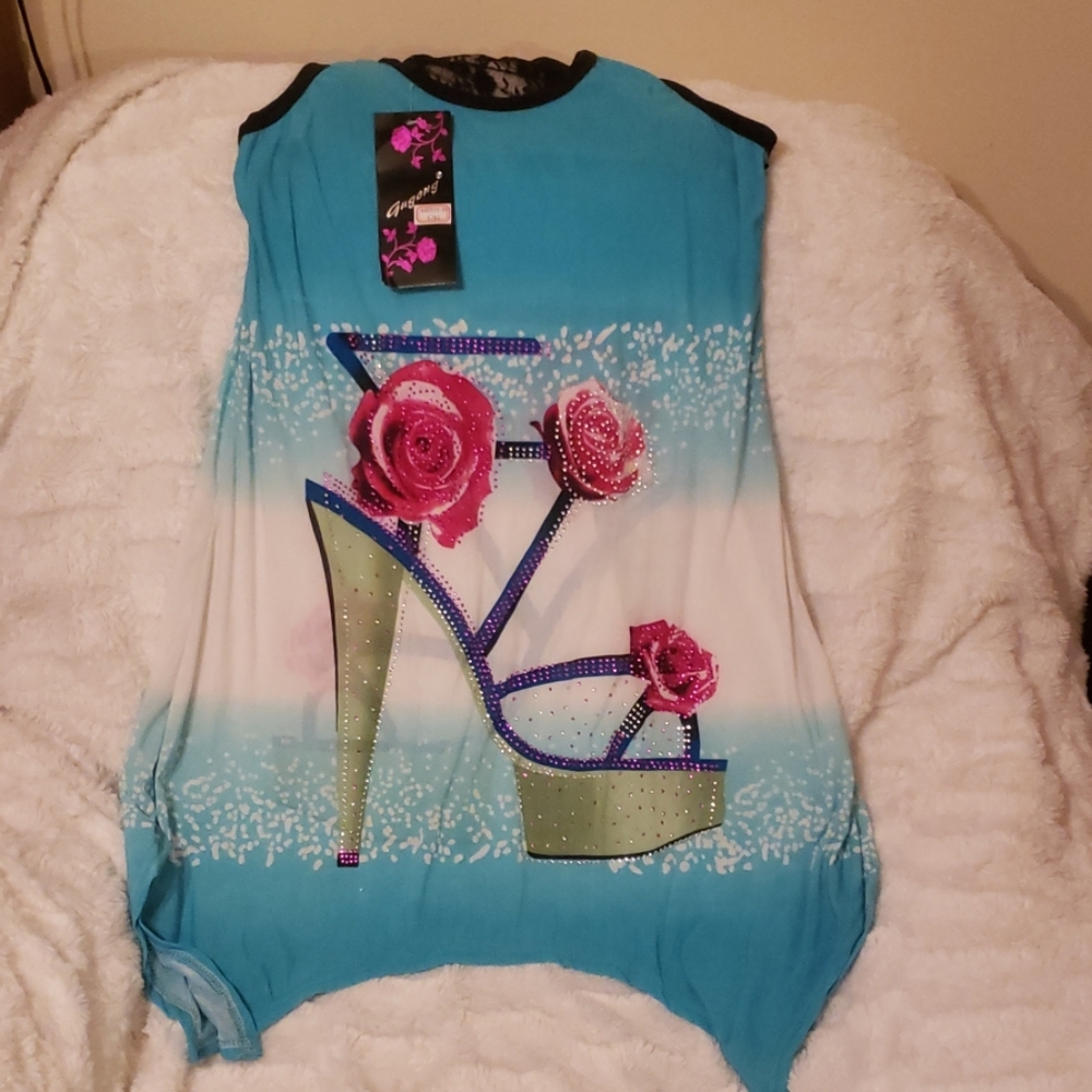 Tops - Picture 3 of 4